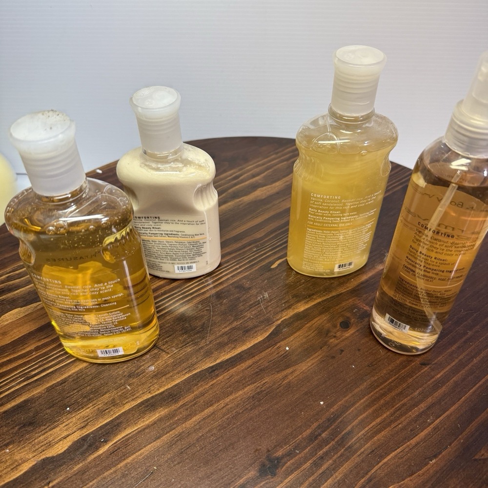 Bath & Body Works Pleasures Warm Vanilla Set‎
